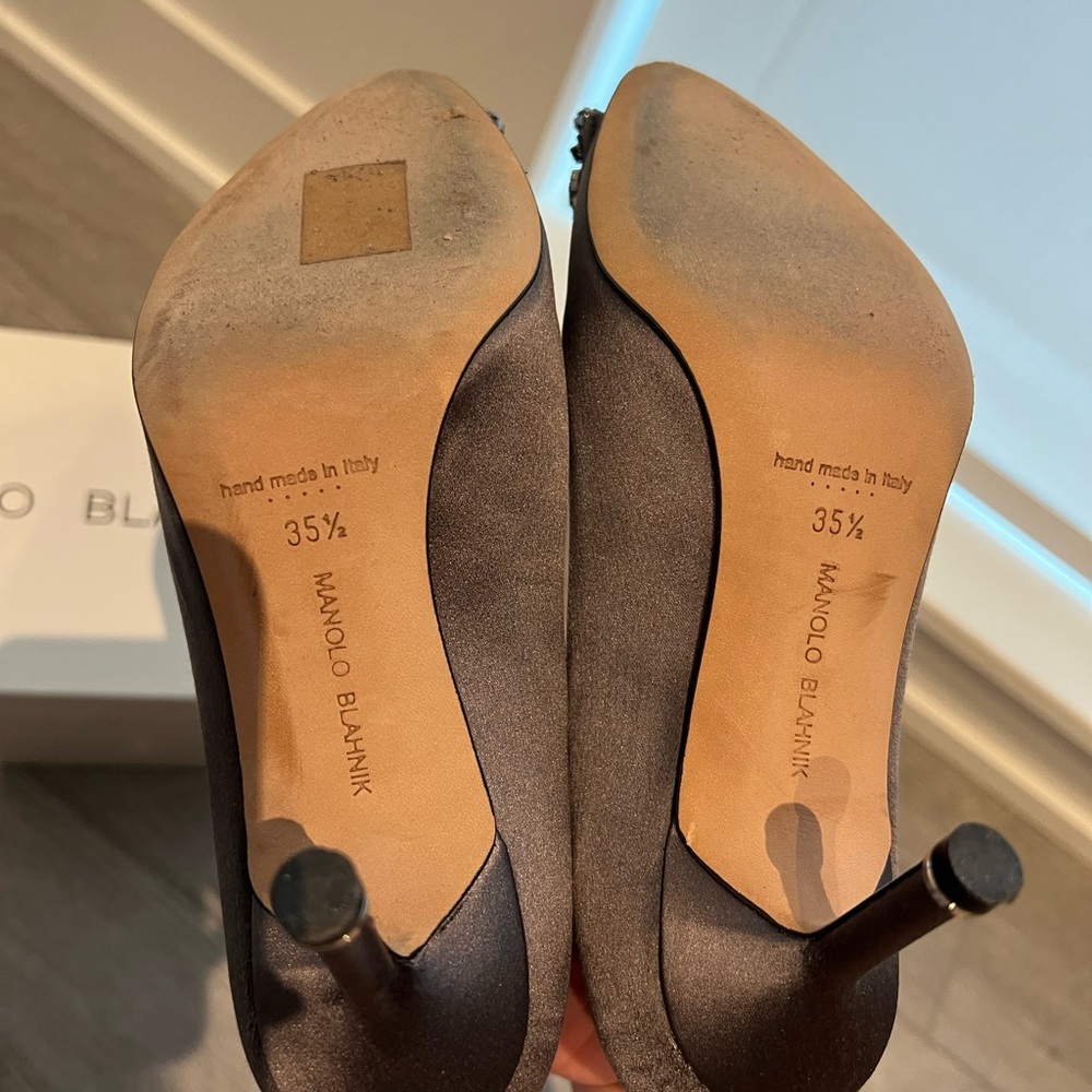 💯 Authentic Manolo Blahnik Gray Embellished Women's Shoes - Picture 3 of 3